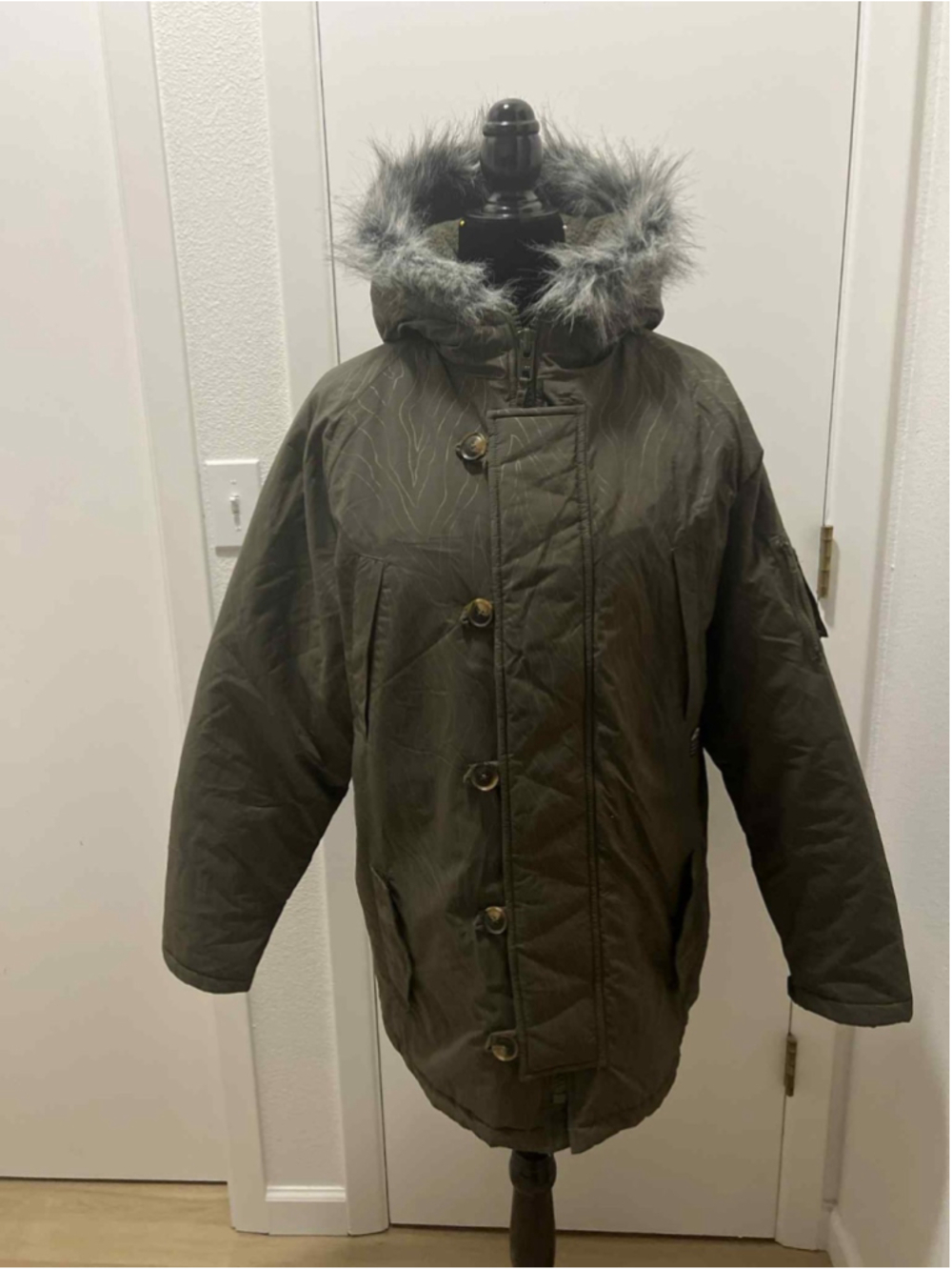 Vans Off The Wall Heavy Winter Parka Jacket M Faux Fur Hood Olive Green Quilted